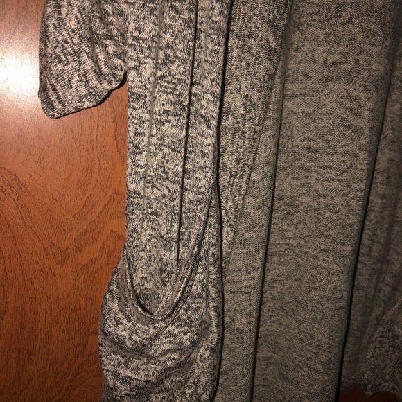 Free Kisses Cardigan with Pockets - Picture 2 of 5